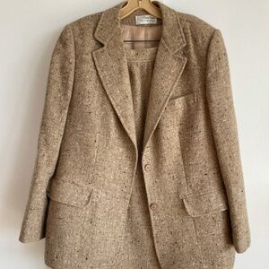 Evan Picone Classic Woman 100% Tan Wool Women's Suit || size 38